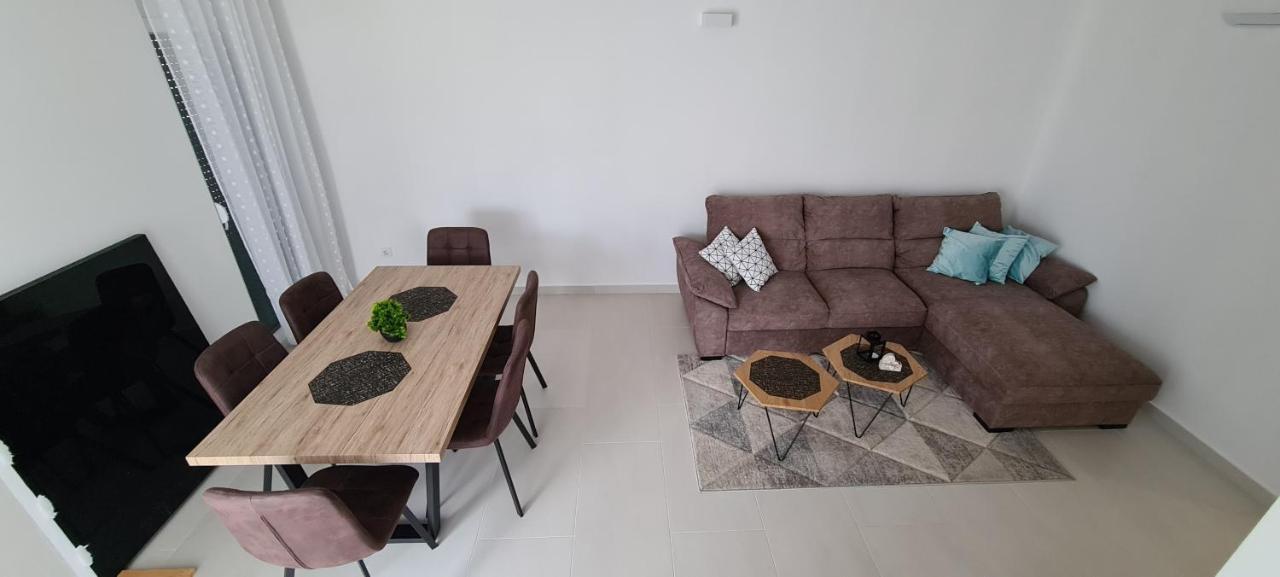 נובליה Apartments House Novel מראה חיצוני תמונה