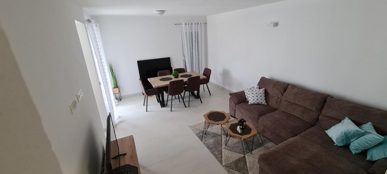 נובליה Apartments House Novel מראה חיצוני תמונה