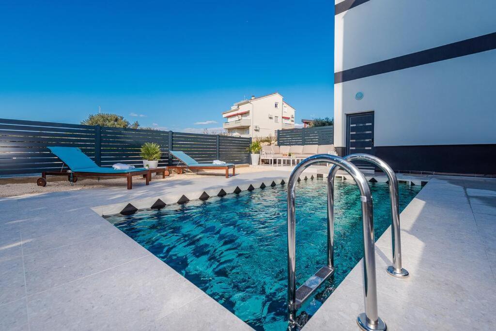 נובליה Apartments House Novel מראה חיצוני תמונה